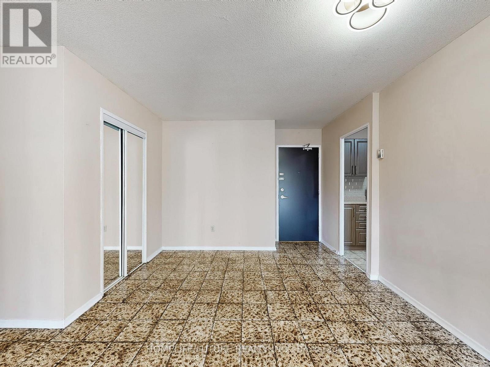 310 - 31 Four Winds Drive, Toronto, Ontario  M3J 1K9 - Photo 17 - W12389425