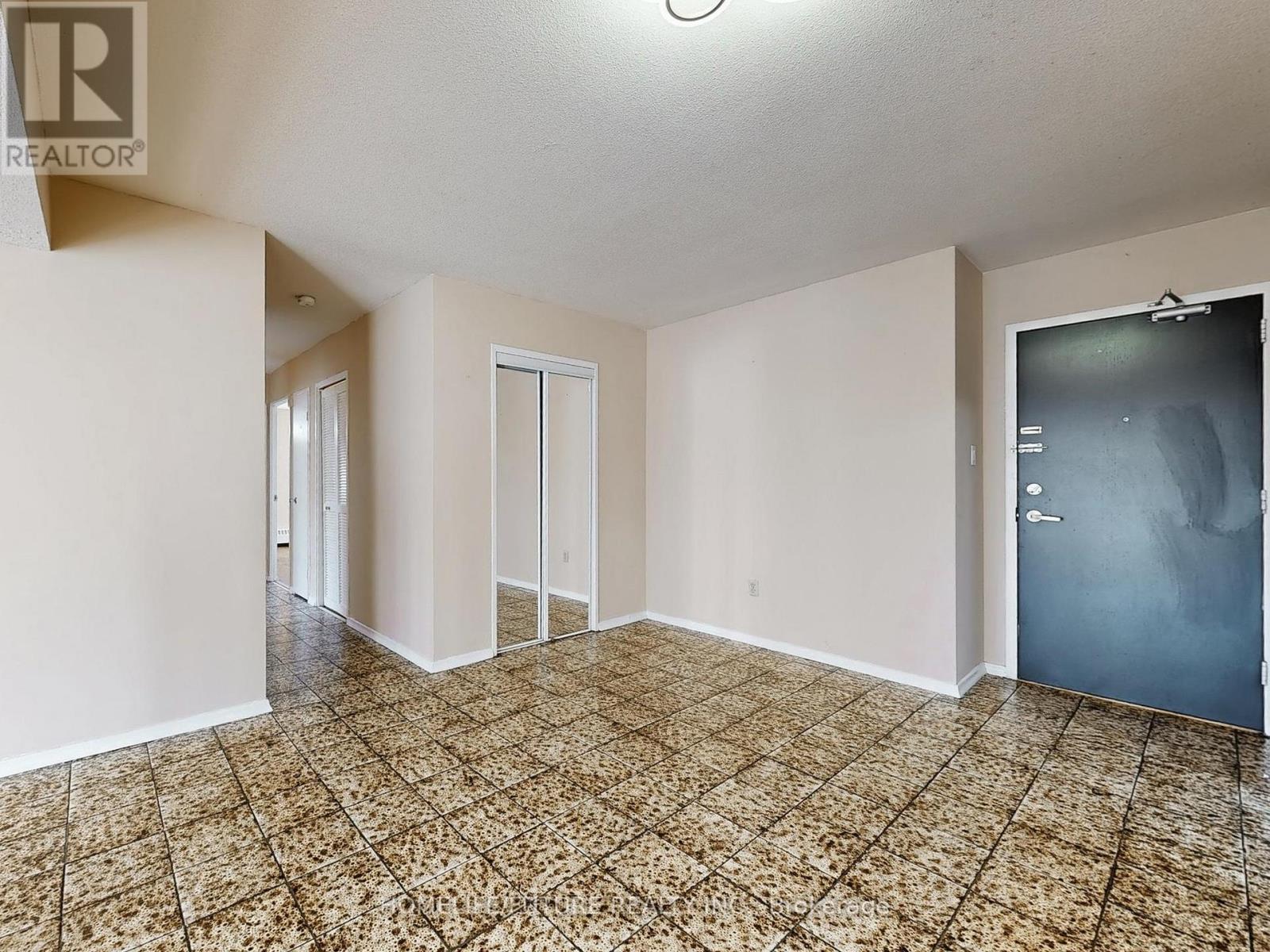 310 - 31 Four Winds Drive, Toronto, Ontario  M3J 1K9 - Photo 18 - W12389425