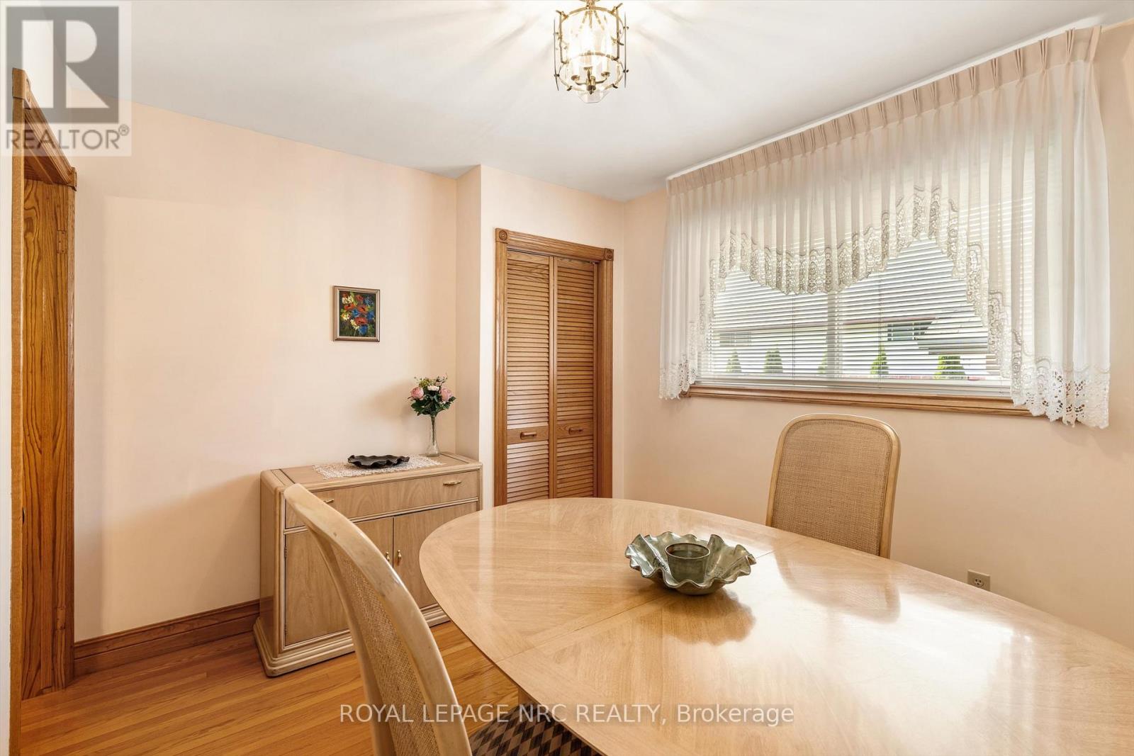 6043 Mayfair Drive, Niagara Falls, Ontario  L2J 1V7 - Photo 12 - X12390154