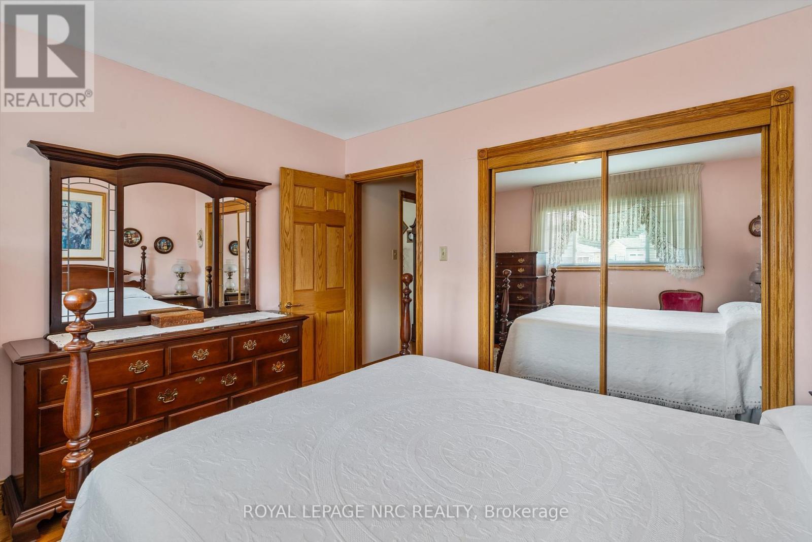 6043 Mayfair Drive, Niagara Falls, Ontario  L2J 1V7 - Photo 19 - X12390154