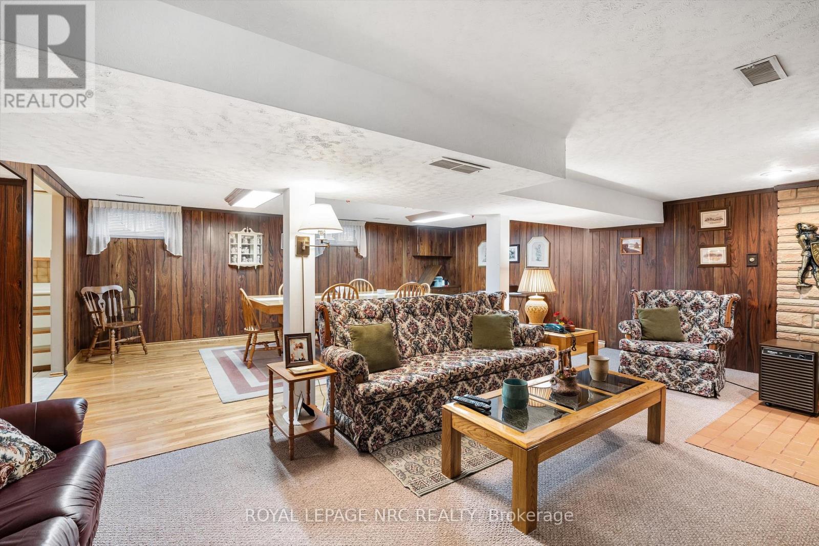 6043 Mayfair Drive, Niagara Falls, Ontario  L2J 1V7 - Photo 25 - X12390154