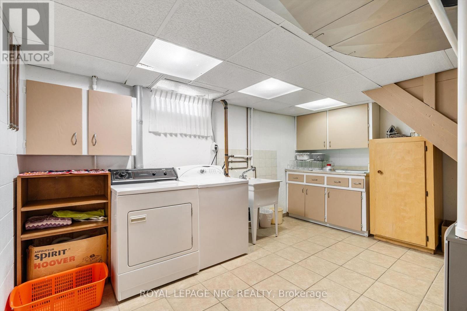 6043 Mayfair Drive, Niagara Falls, Ontario  L2J 1V7 - Photo 27 - X12390154