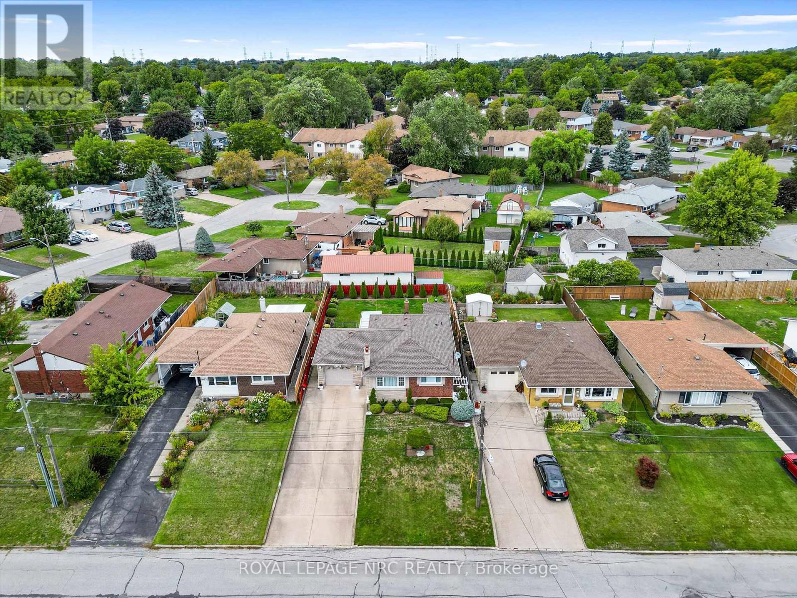 6043 Mayfair Drive, Niagara Falls, Ontario  L2J 1V7 - Photo 35 - X12390154