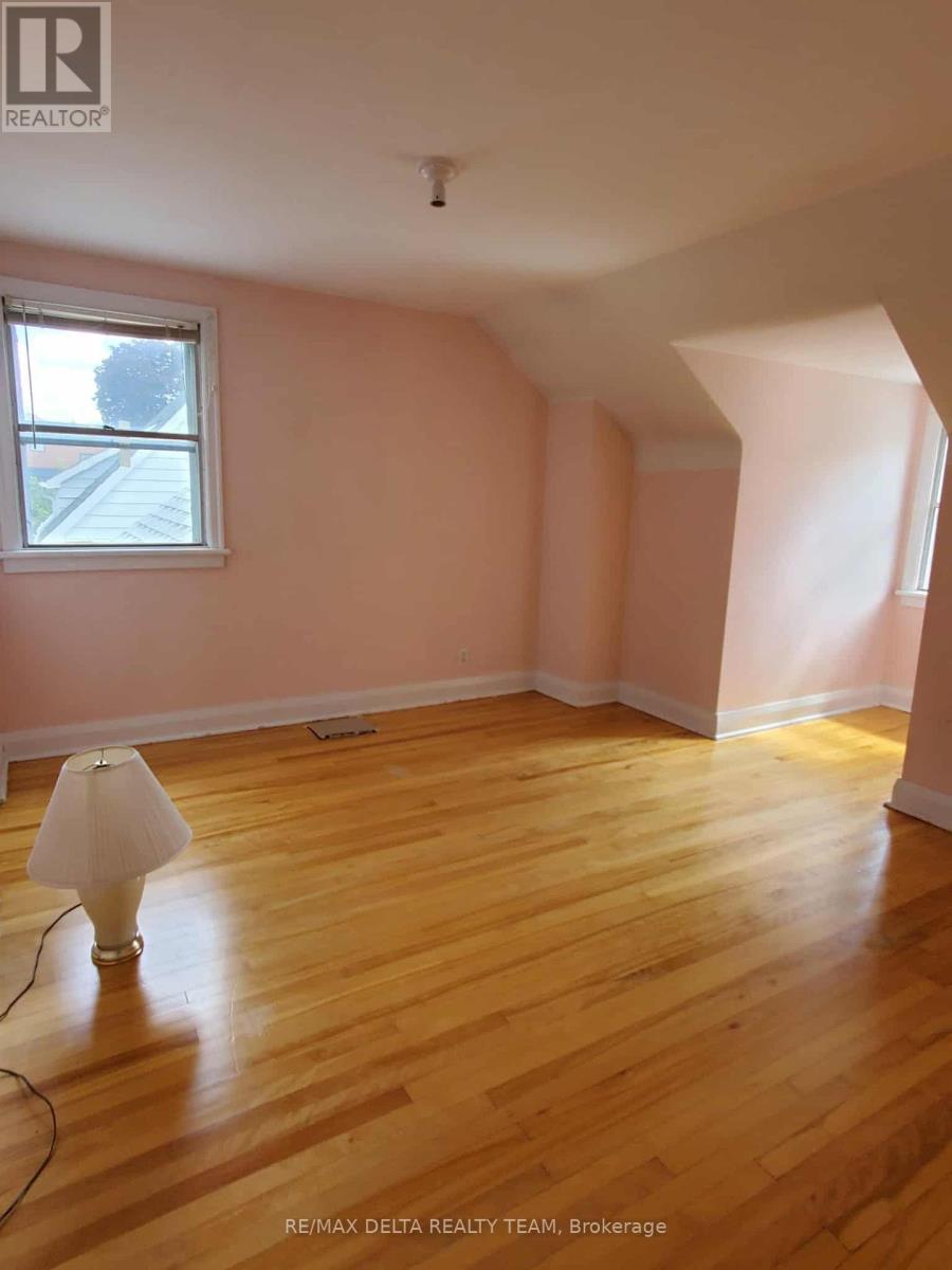 149 Pleasant Park Road, Ottawa, Ontario  K1H 5M4 - Photo 17 - X12383284