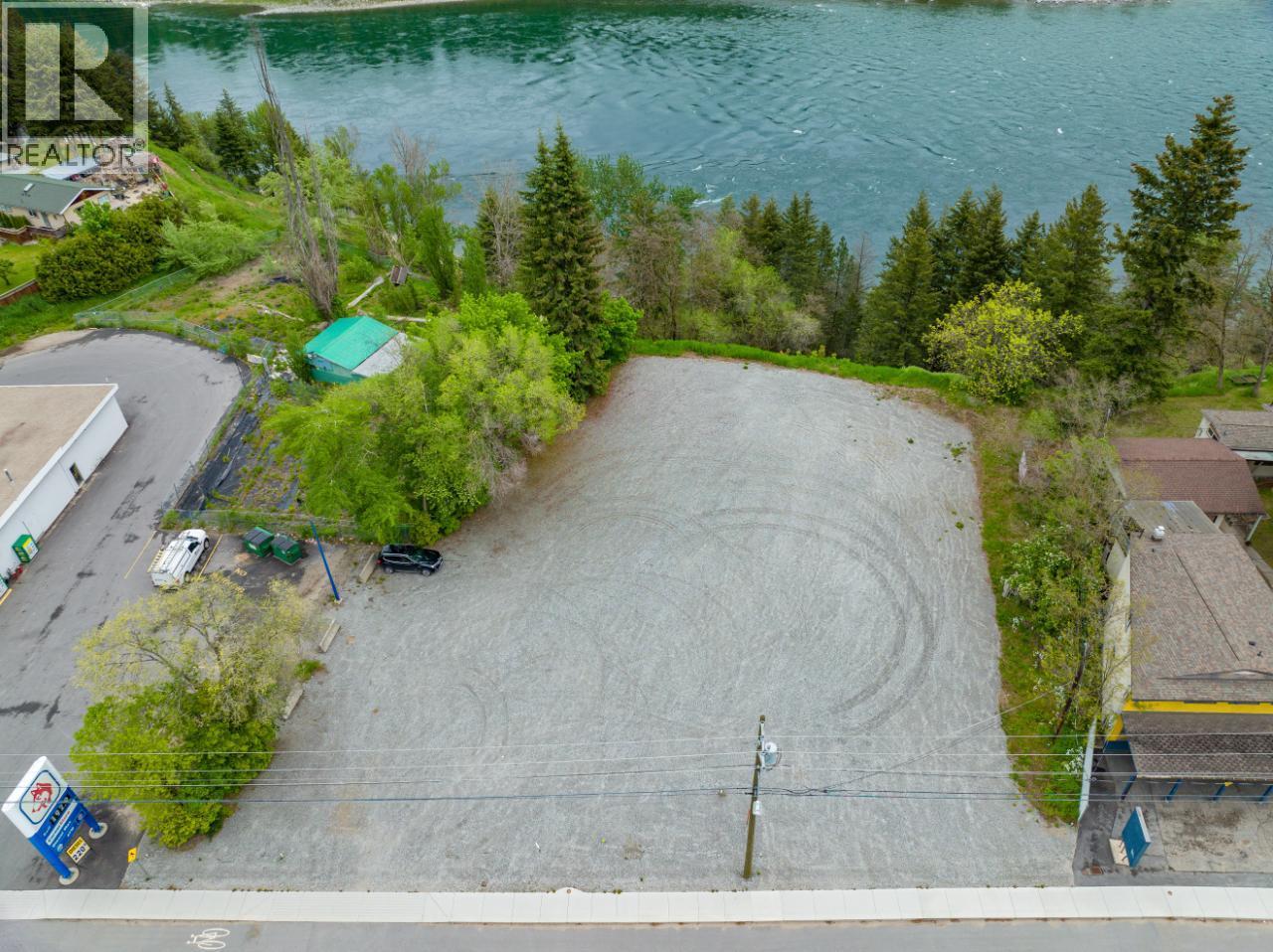 1445 Columbia Avenue, Castlegar, British Columbia  V1N 1H8 - Photo 15 - 10362194