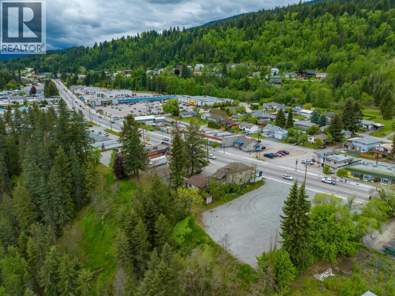 1445 Columbia Avenue, Castlegar, British Columbia  V1N 1H8 - Photo 9 - 10362194