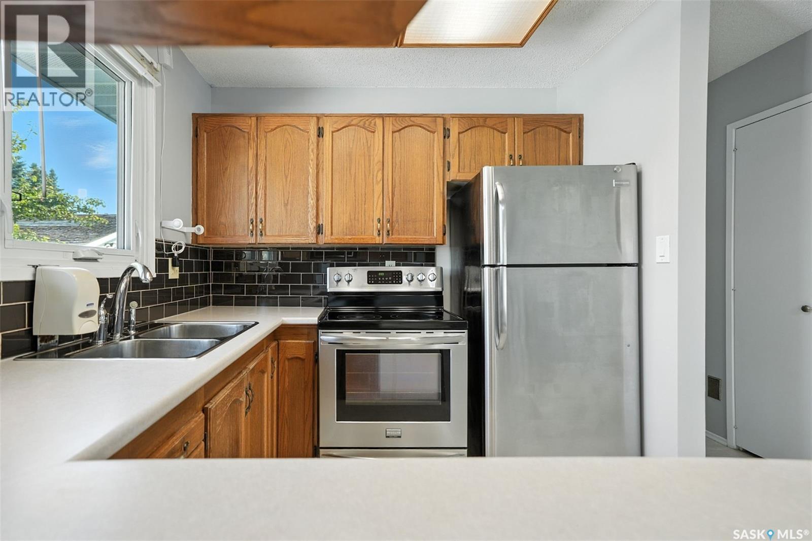 446 Cockburn Crescent, Saskatoon, Saskatchewan  S7L 5S5 - Photo 8 - SK017529
