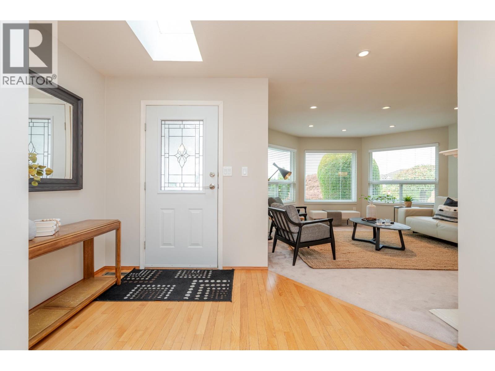 2203 Sorrento Drive, Coquitlam, British Columbia  V3K 6H6 - Photo 7 - R3045225
