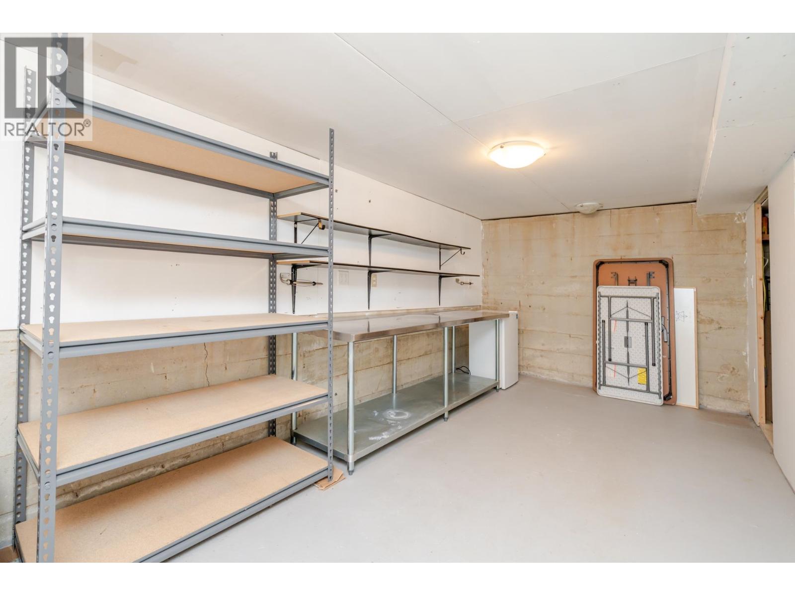 2203 Sorrento Drive, Coquitlam, British Columbia  V3K 6H6 - Photo 35 - R3045225
