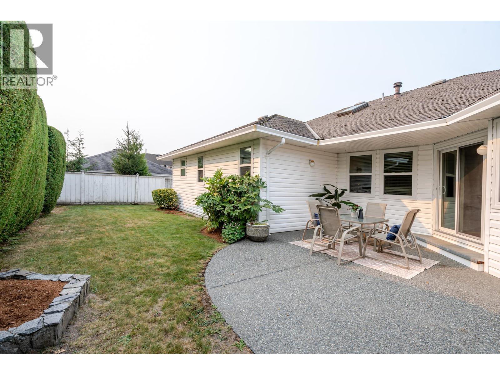 2203 Sorrento Drive, Coquitlam, British Columbia  V3K 6H6 - Photo 36 - R3045225