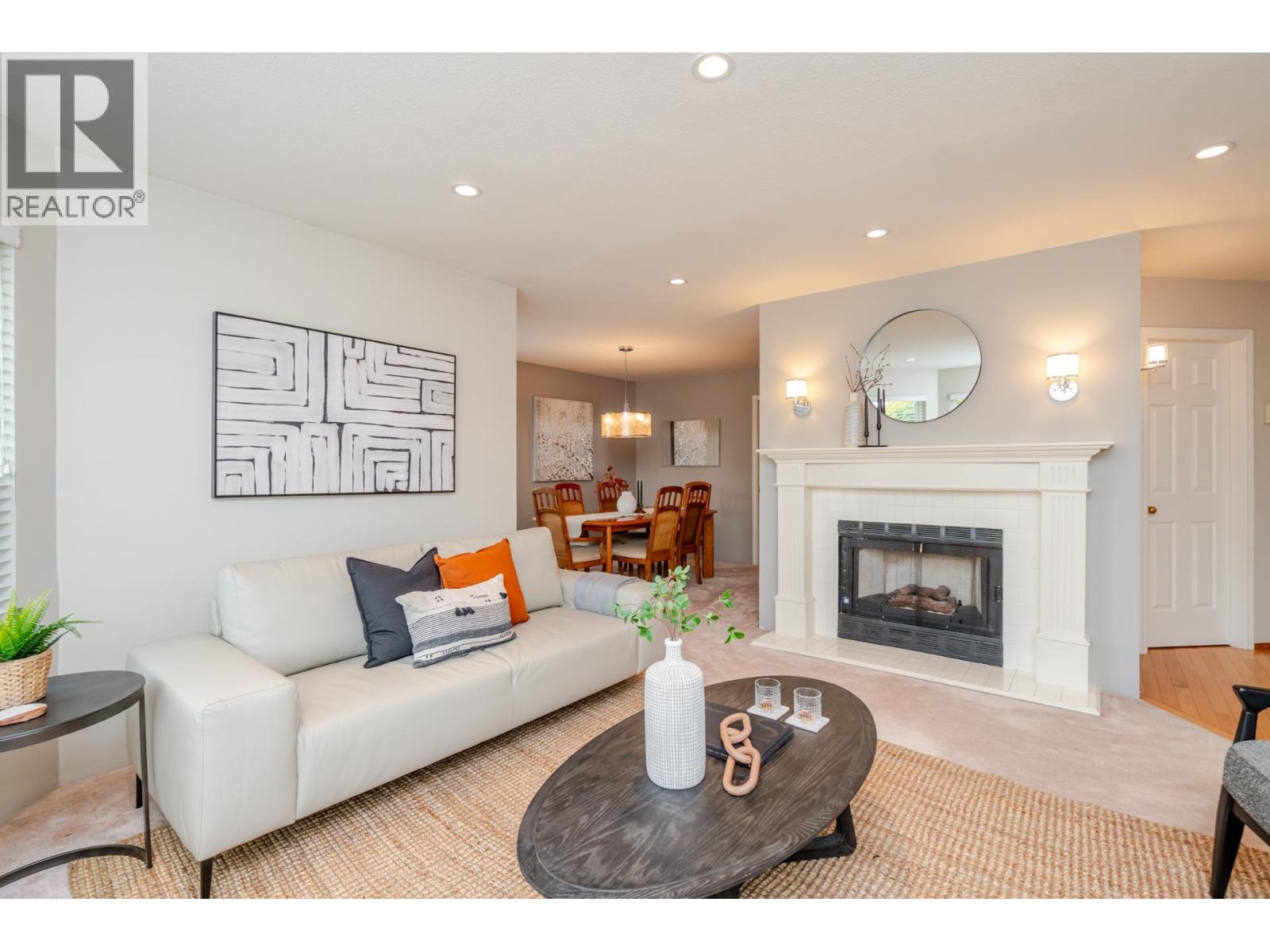 2203 Sorrento Drive, Coquitlam, British Columbia  V3K 6H6 - Photo 11 - R3045225