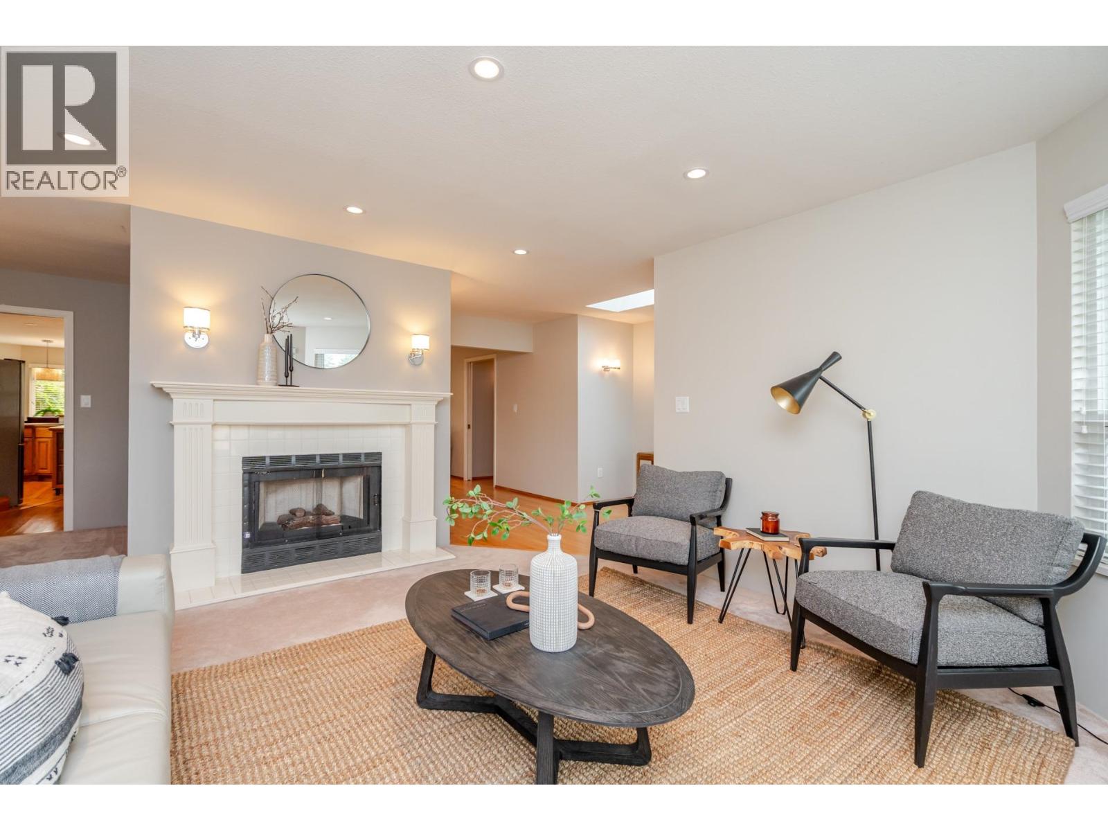 2203 Sorrento Drive, Coquitlam, British Columbia  V3K 6H6 - Photo 10 - R3045225