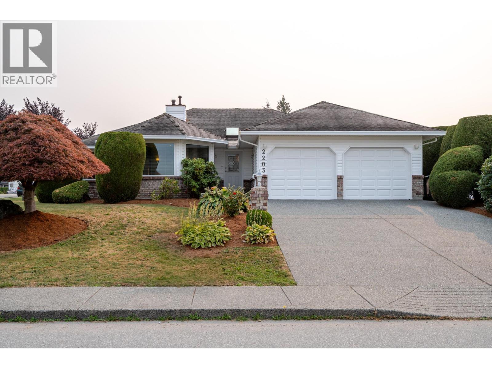 2203 Sorrento Drive, Coquitlam, British Columbia  V3K 6H6 - Photo 1 - R3045225