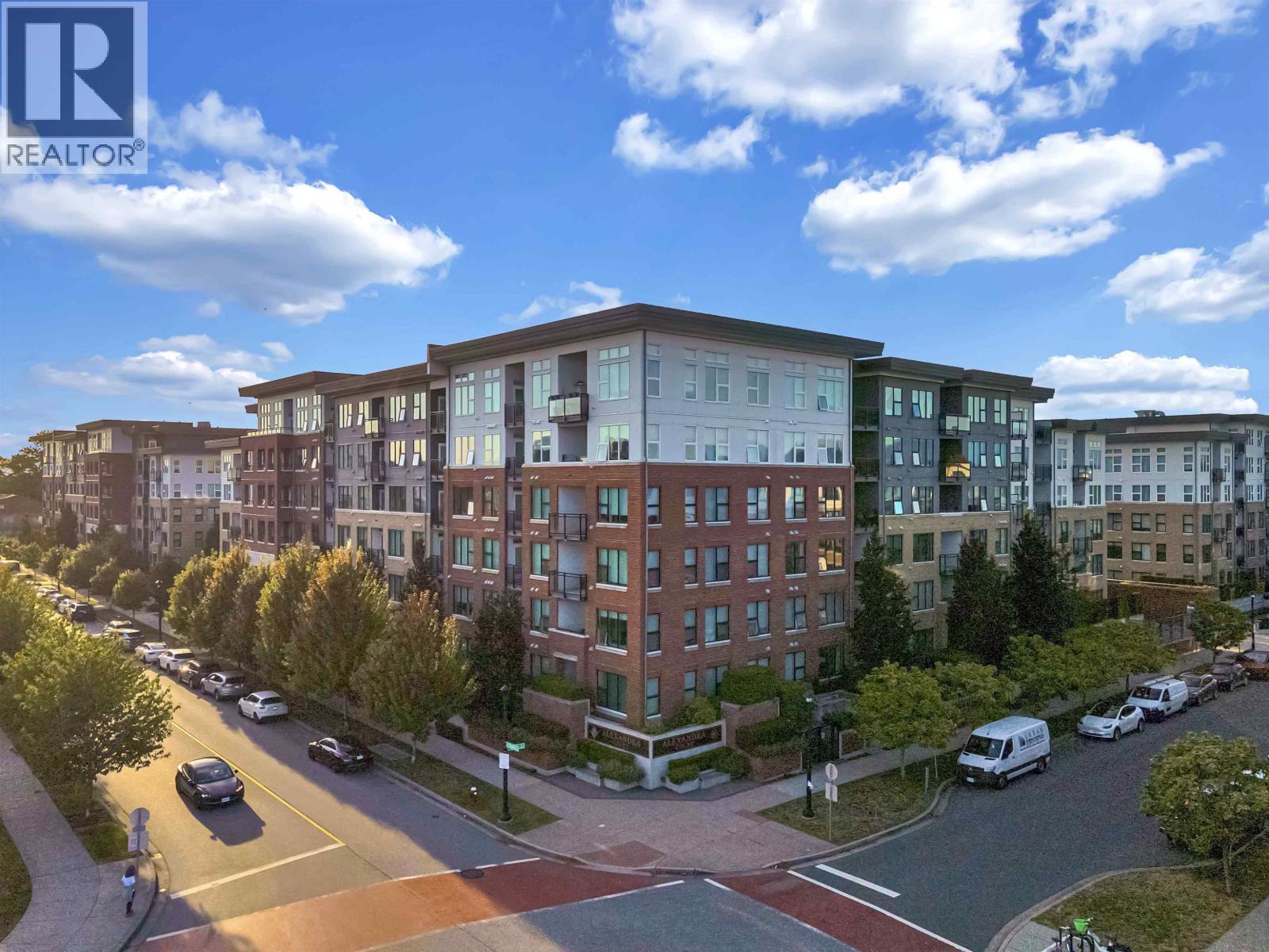 318 9399 Alexandra Road, Richmond, British Columbia  V6X 0L7 - Photo 2 - R3043505