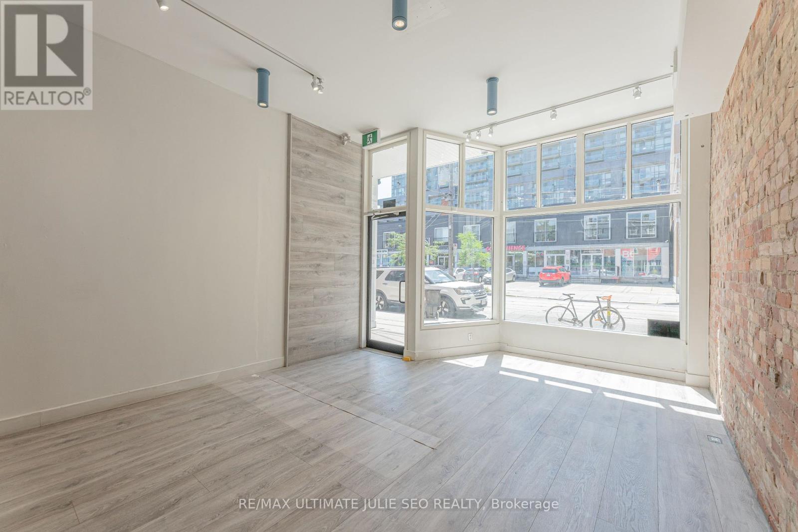 1164 Queen Street W, Toronto, Ontario  M6J 1J5 - Photo 4 - C12390132