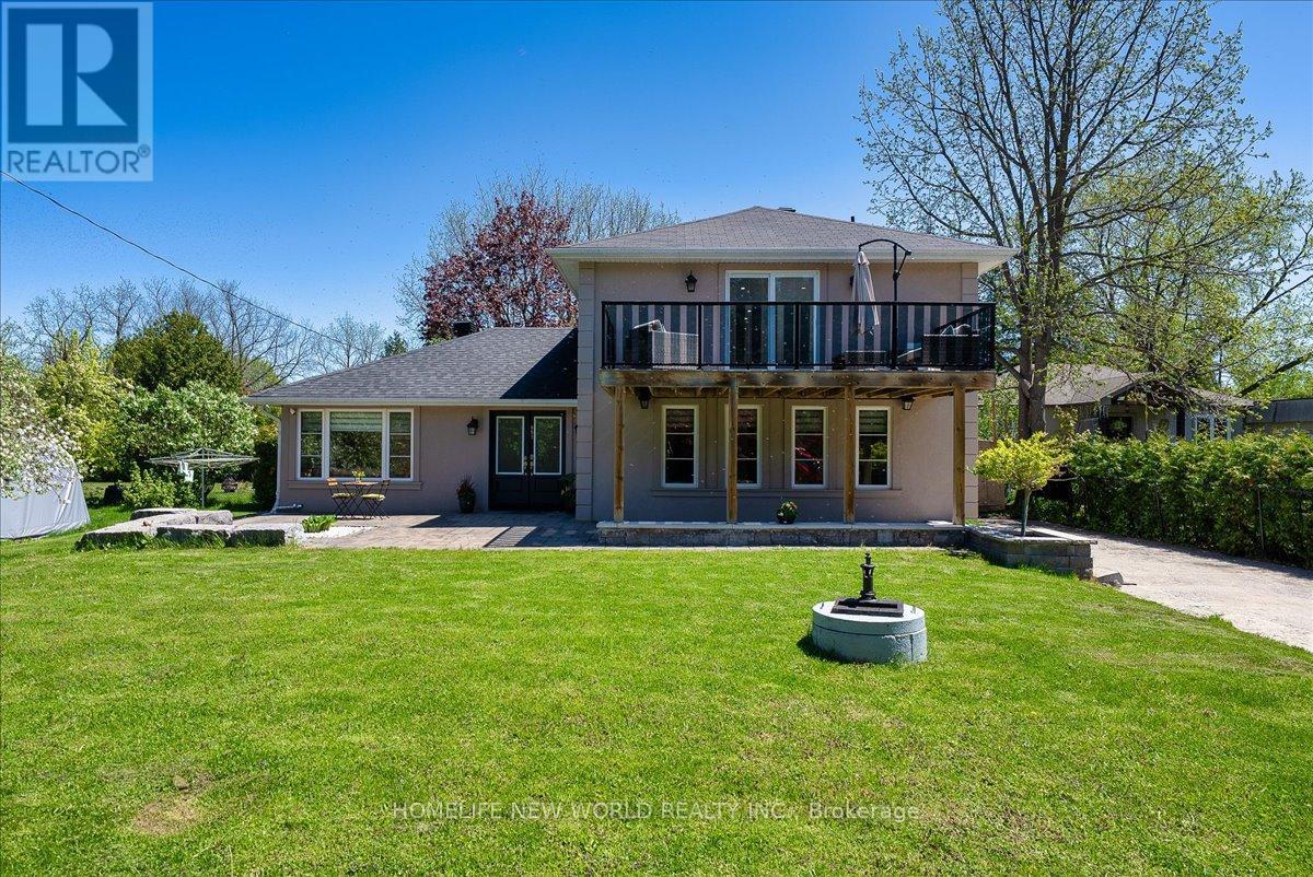 853 Fairbank Avenue, Georgina (Historic Lakeshore Communities), Ontario  L0E 1S0 - Photo 2 - N12390152