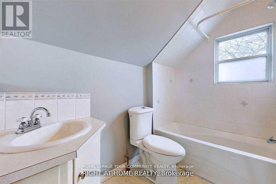 13066 Keele Street, King (King City), Ontario  L7B 1H8 - Photo 21 - N12390162