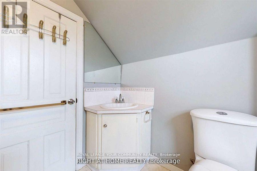 13066 Keele Street, King (King City), Ontario  L7B 1H8 - Photo 22 - N12390162