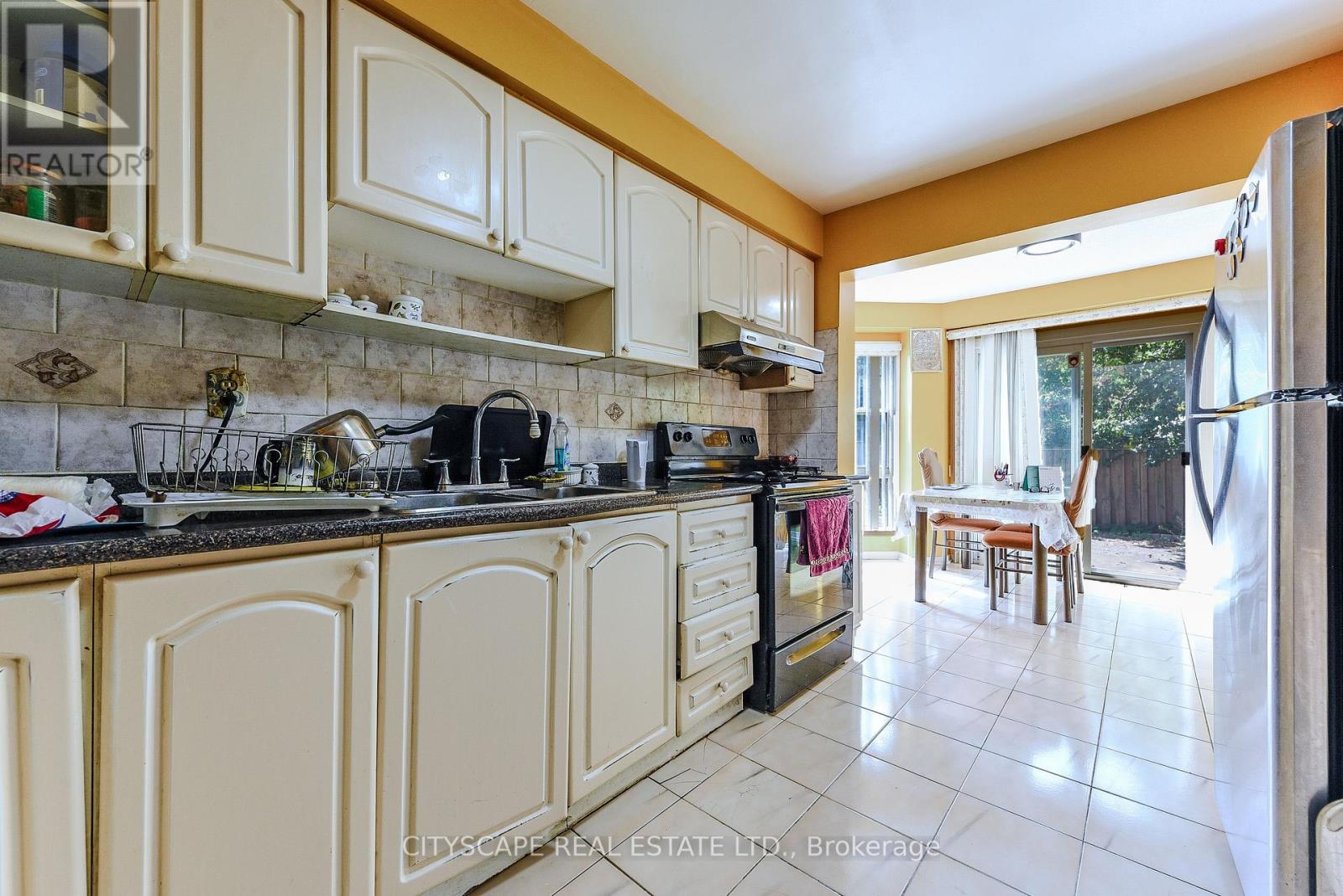 379 Wallenberg Crescent E, Mississauga, Ontario  L5B 3N1 - Photo 19 - W12390135