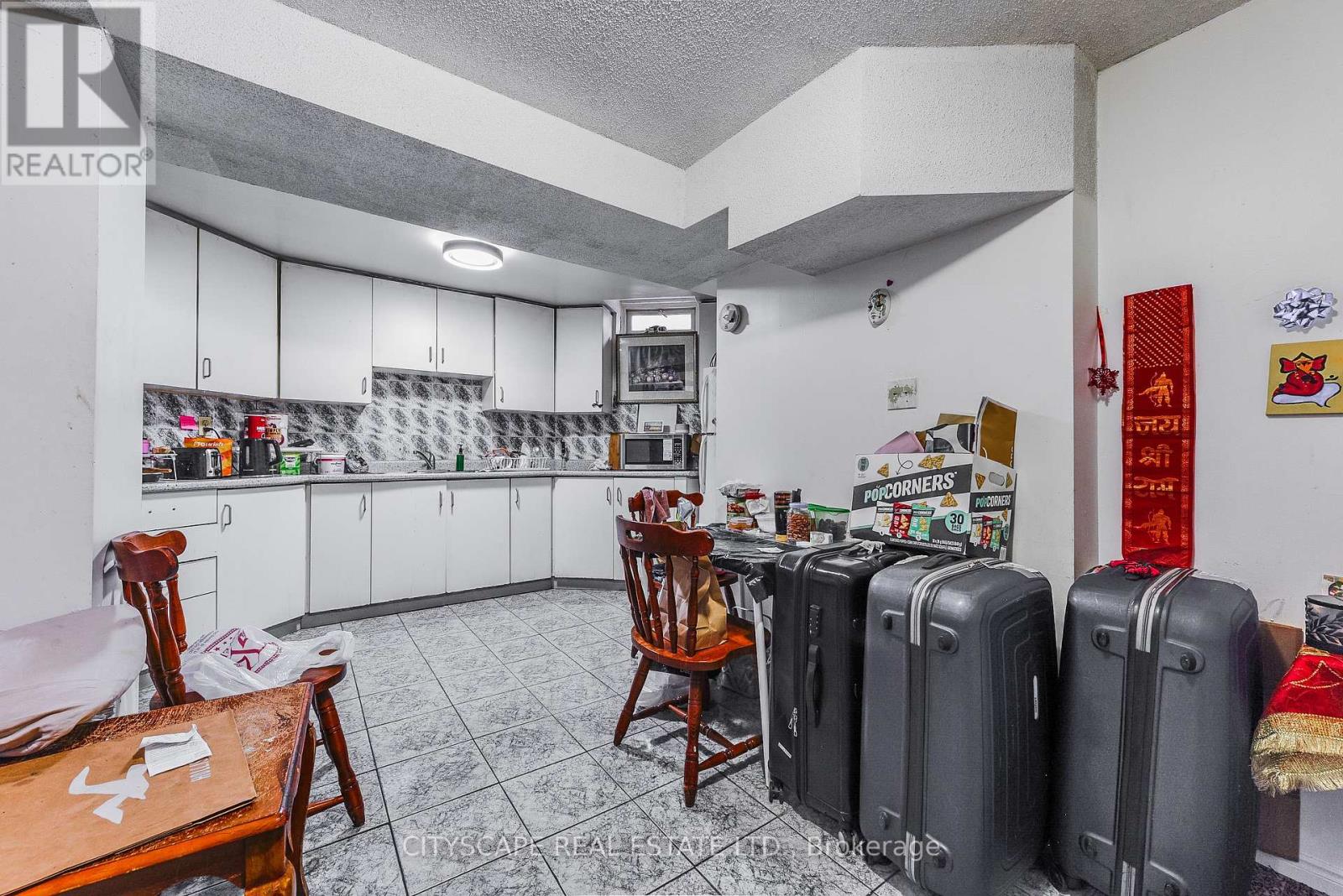 379 Wallenberg Crescent E, Mississauga, Ontario  L5B 3N1 - Photo 39 - W12390135