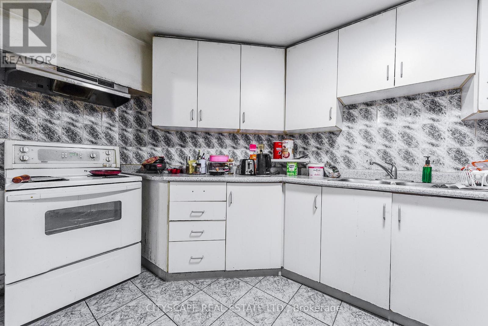 379 Wallenberg Crescent E, Mississauga, Ontario  L5B 3N1 - Photo 40 - W12390135