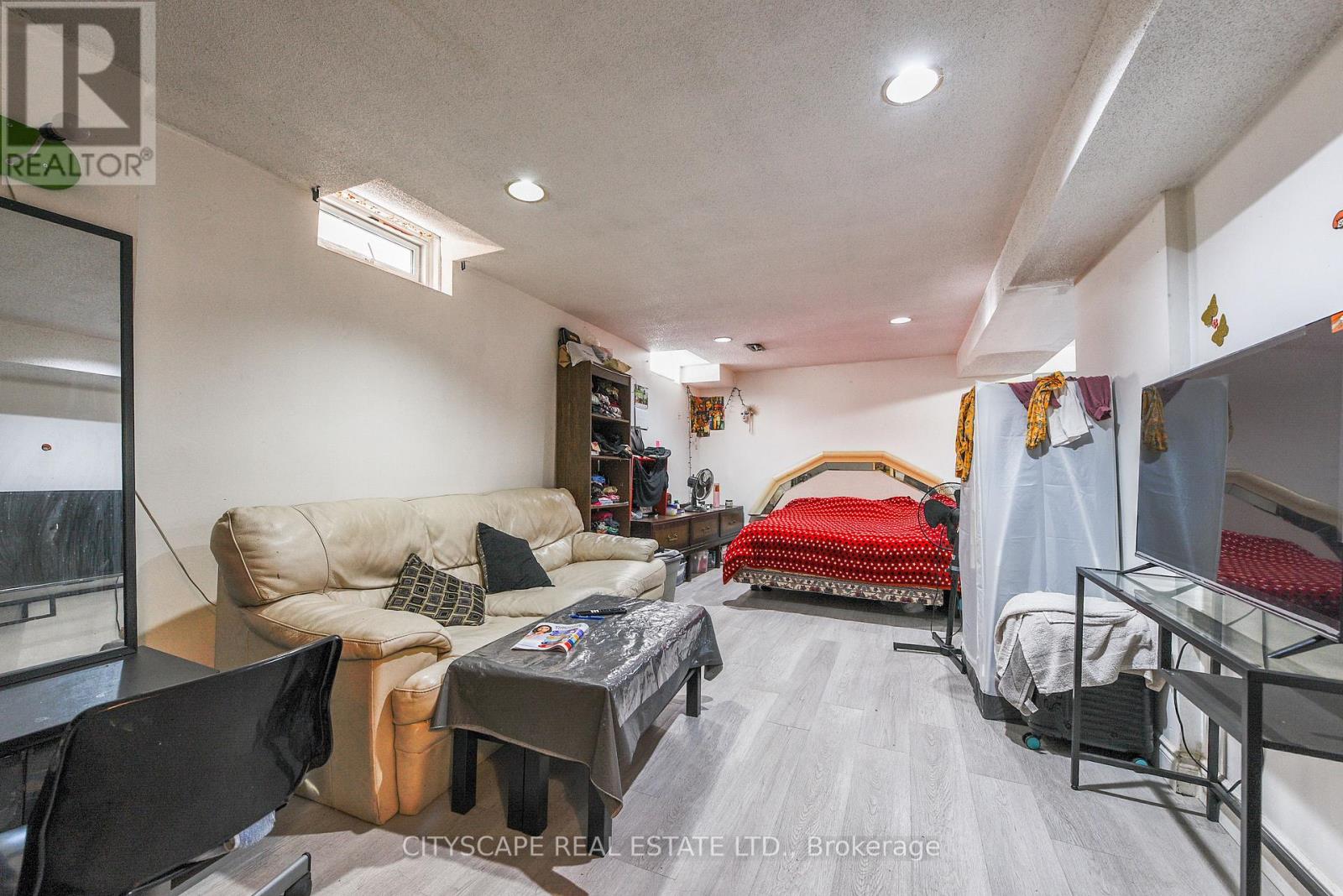 379 Wallenberg Crescent E, Mississauga, Ontario  L5B 3N1 - Photo 43 - W12390135