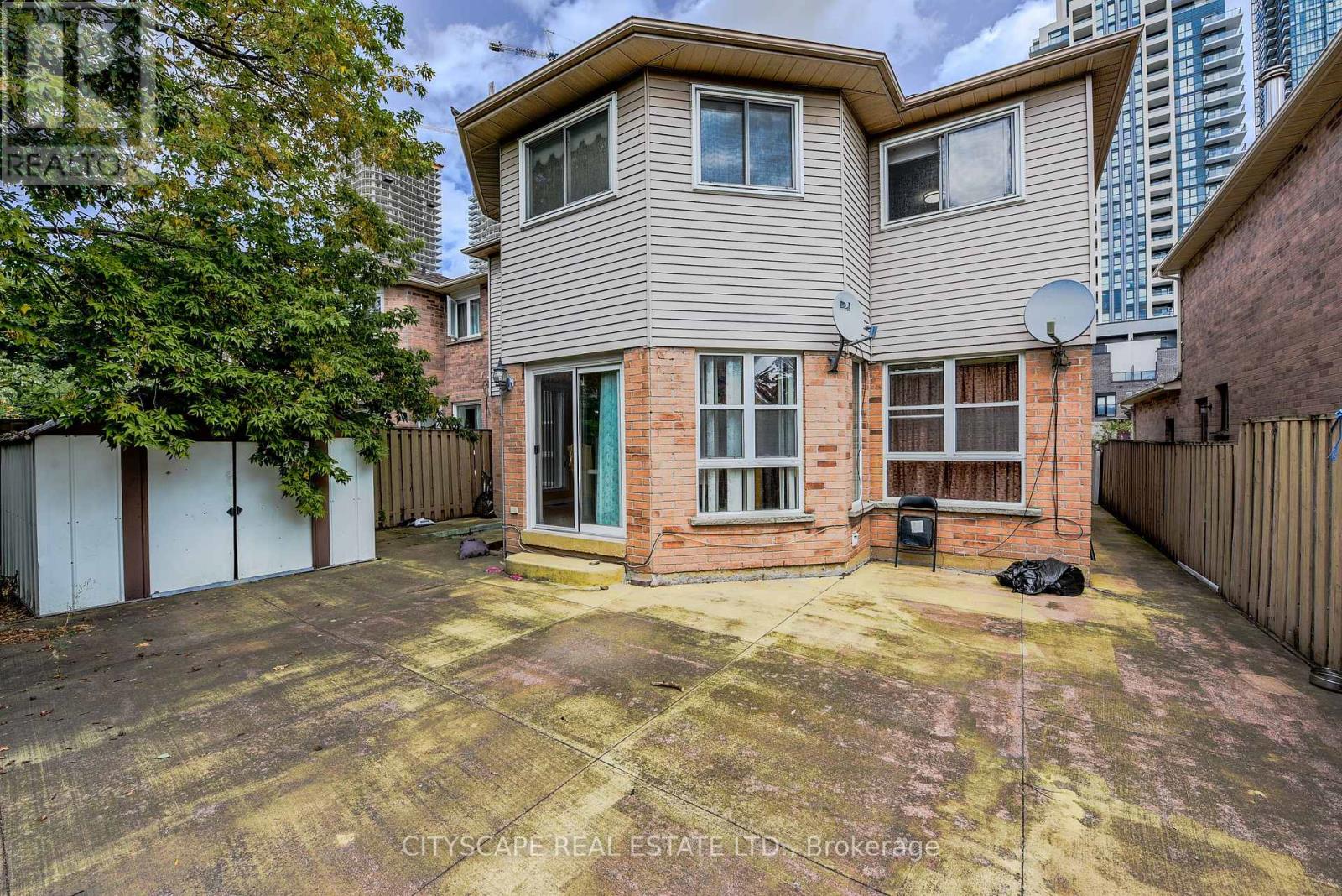 379 Wallenberg Crescent E, Mississauga, Ontario  L5B 3N1 - Photo 50 - W12390135