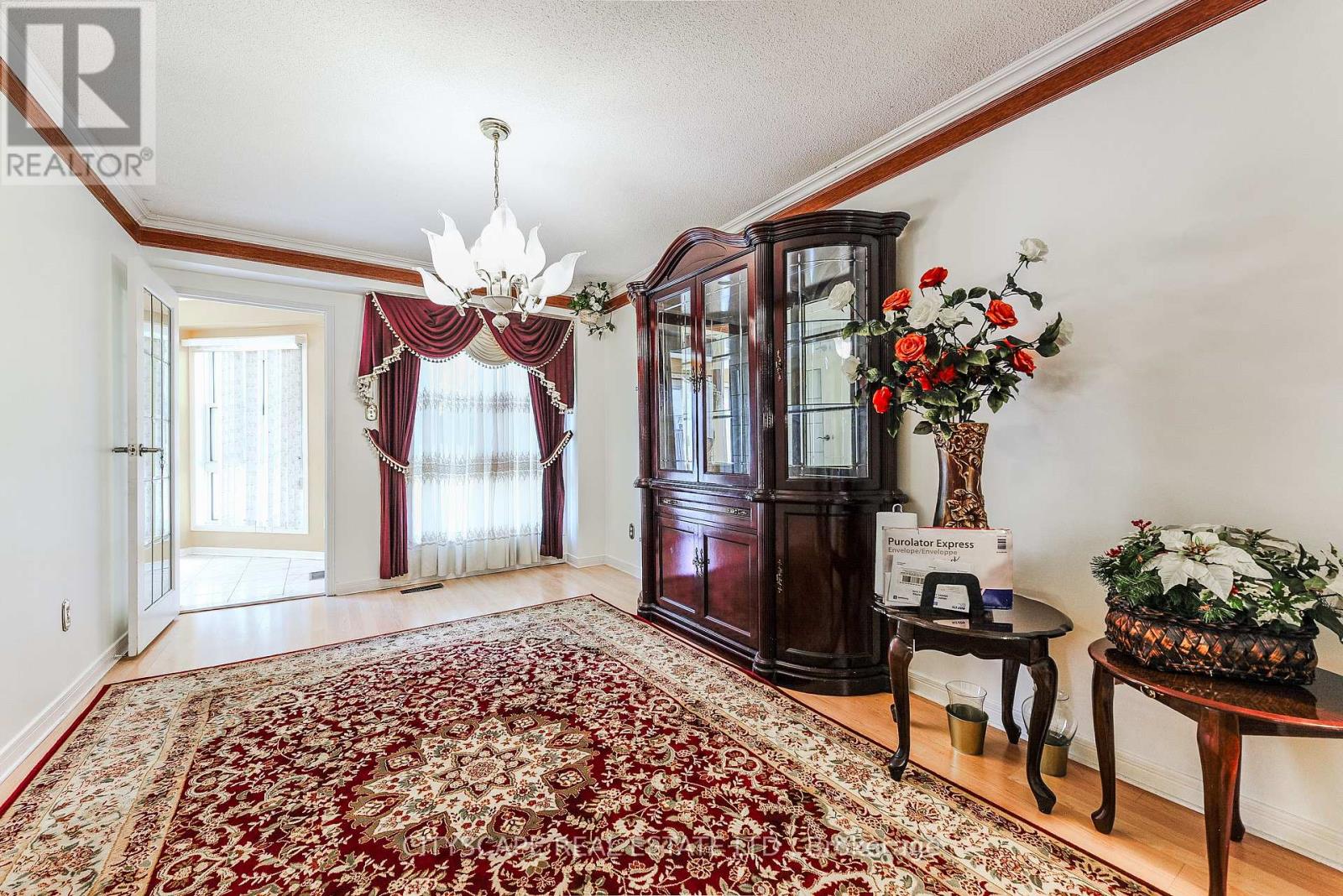 379 Wallenberg Crescent E, Mississauga, Ontario  L5B 3N1 - Photo 9 - W12390135