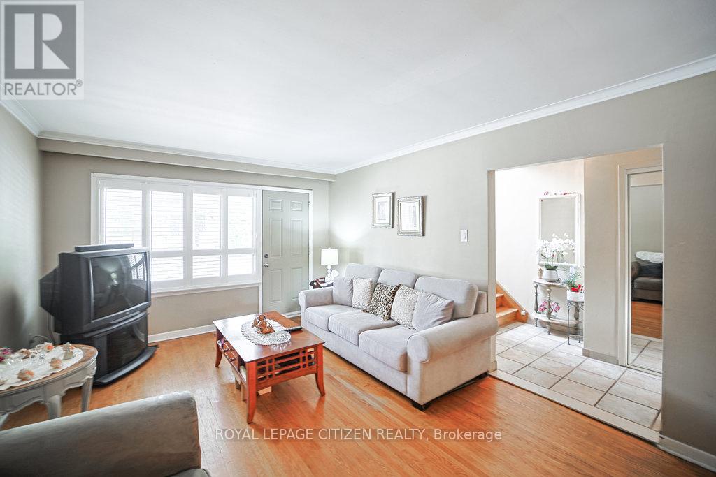 347 Harvie Avenue, Toronto, Ontario  M6E 4L6 - Photo 13 - W12390142