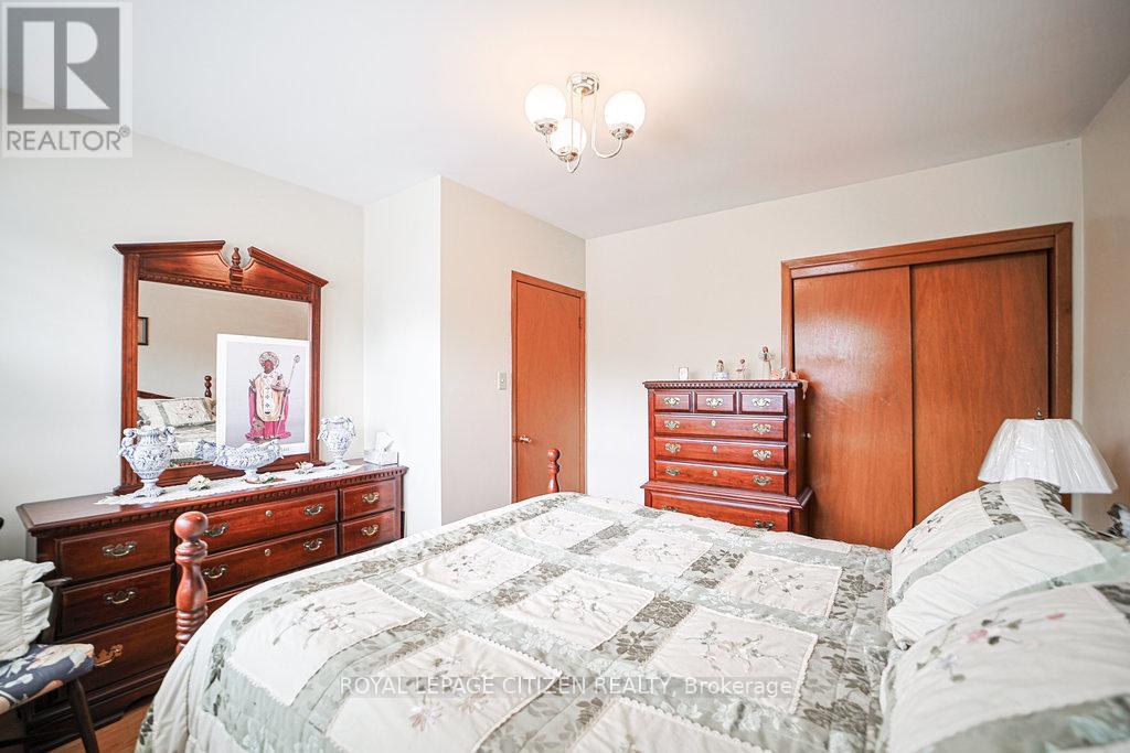 347 Harvie Avenue, Toronto, Ontario  M6E 4L6 - Photo 30 - W12390142