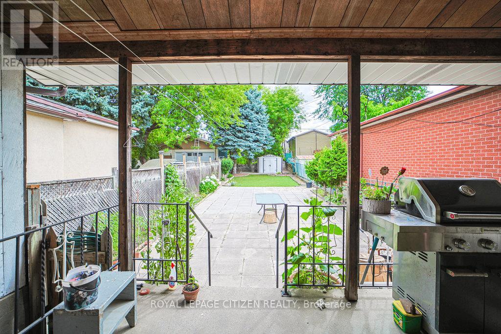 347 Harvie Avenue, Toronto, Ontario  M6E 4L6 - Photo 40 - W12390142