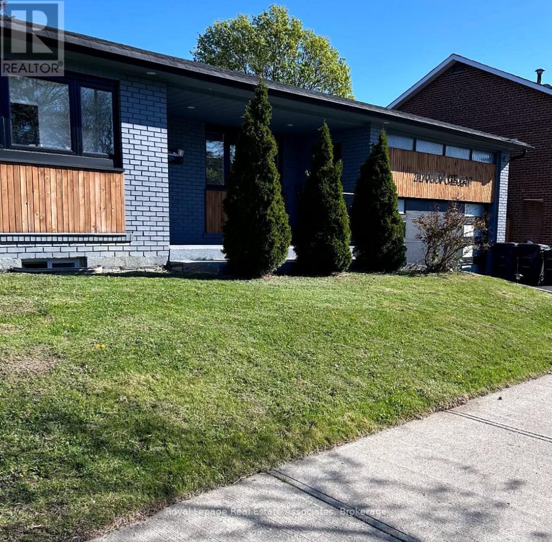 21 Davistow Crescent, Toronto (Mount Olive-Silverstone-Jamestown), Ontario  M9V 3E8 - Photo 26 - W12390161