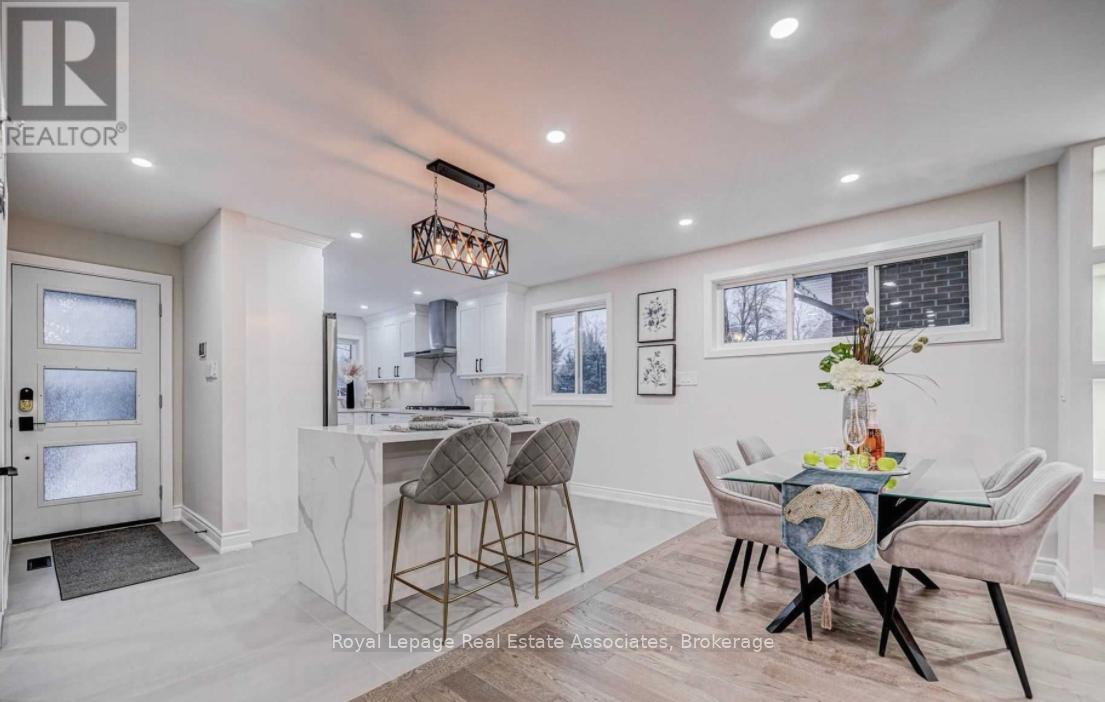 21 Davistow Crescent, Toronto (Mount Olive-Silverstone-Jamestown), Ontario  M9V 3E8 - Photo 3 - W12390161