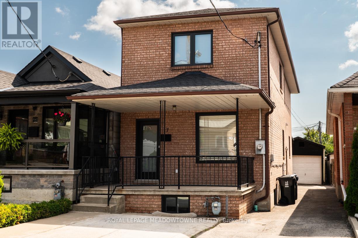 17 KERSDALE AVENUE, Toronto, Ontario