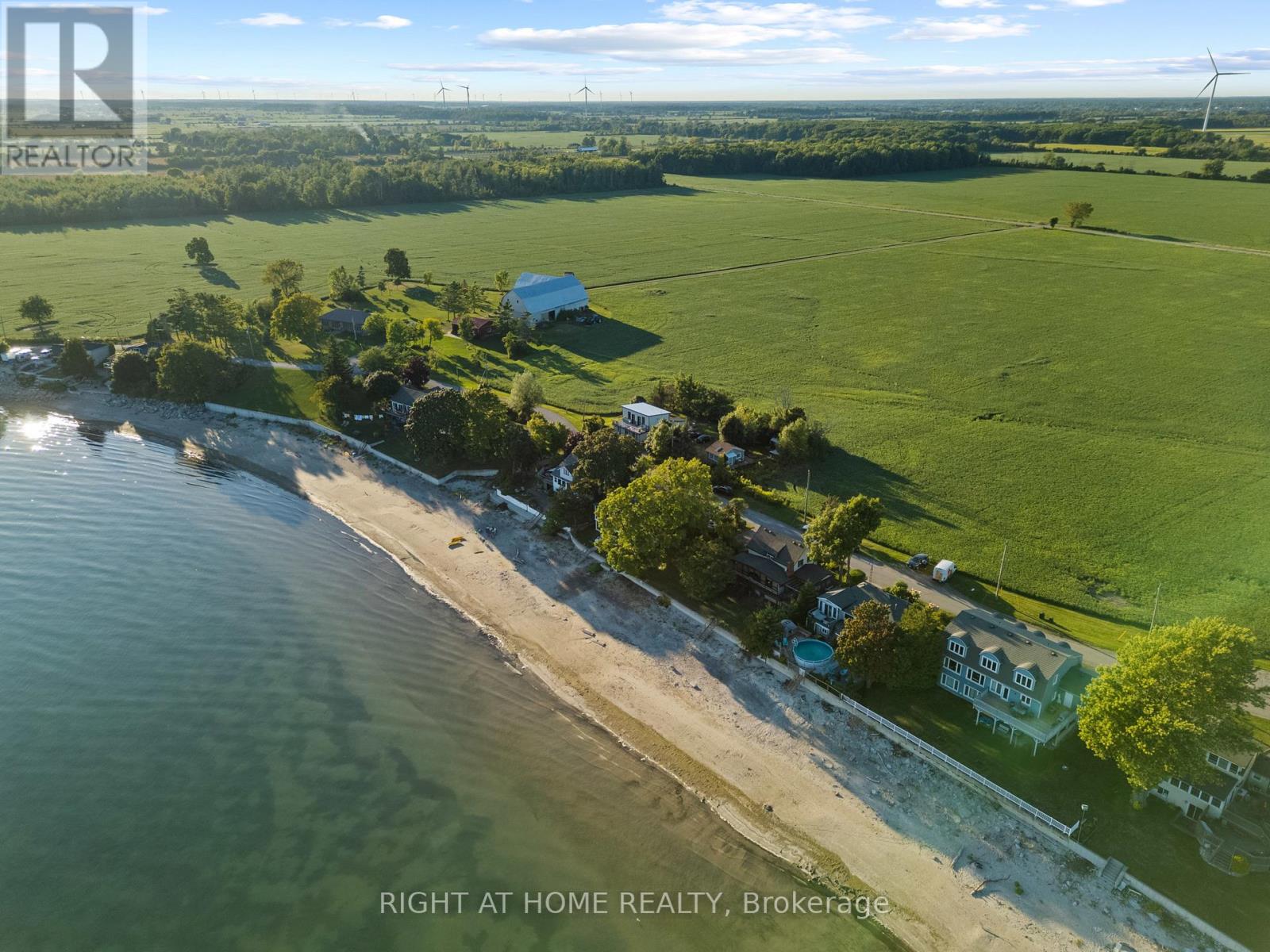71 Lighthouse Drive, Haldimand, Ontario  N1A 2W6 - Photo 38 - X12390125