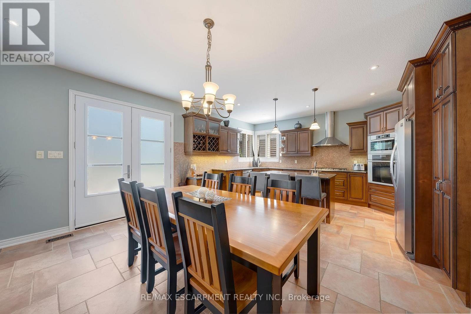 578 Fifty Road, Hamilton, Ontario  L8E 5T5 - Photo 5 - X12390147