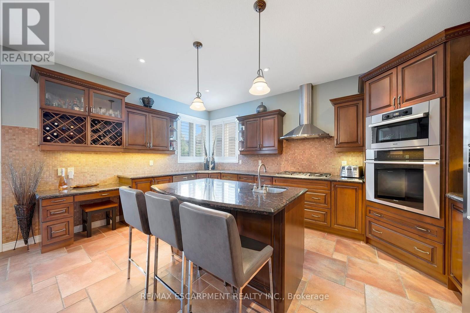 578 Fifty Road, Hamilton, Ontario  L8E 5T5 - Photo 9 - X12390147