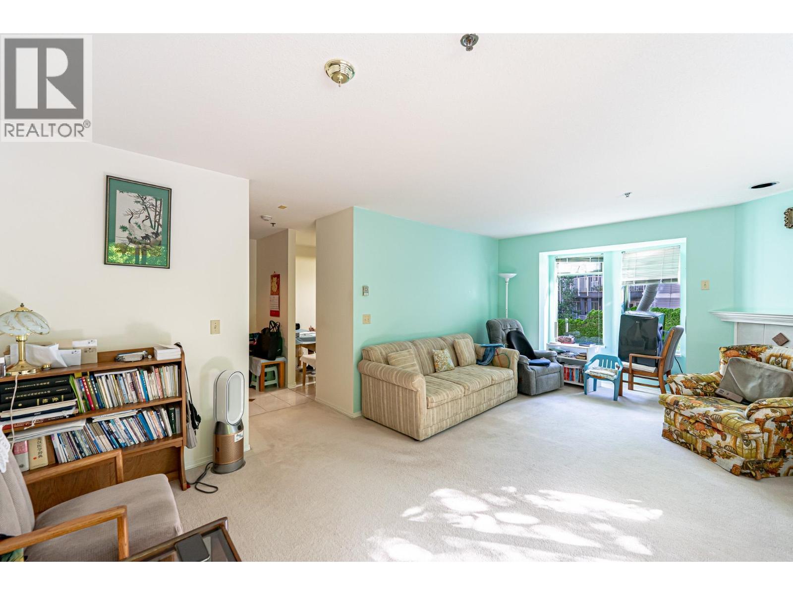 310 6737 Station Hill Court, Burnaby, British Columbia  V3N 4V2 - Photo 2 - R3045255