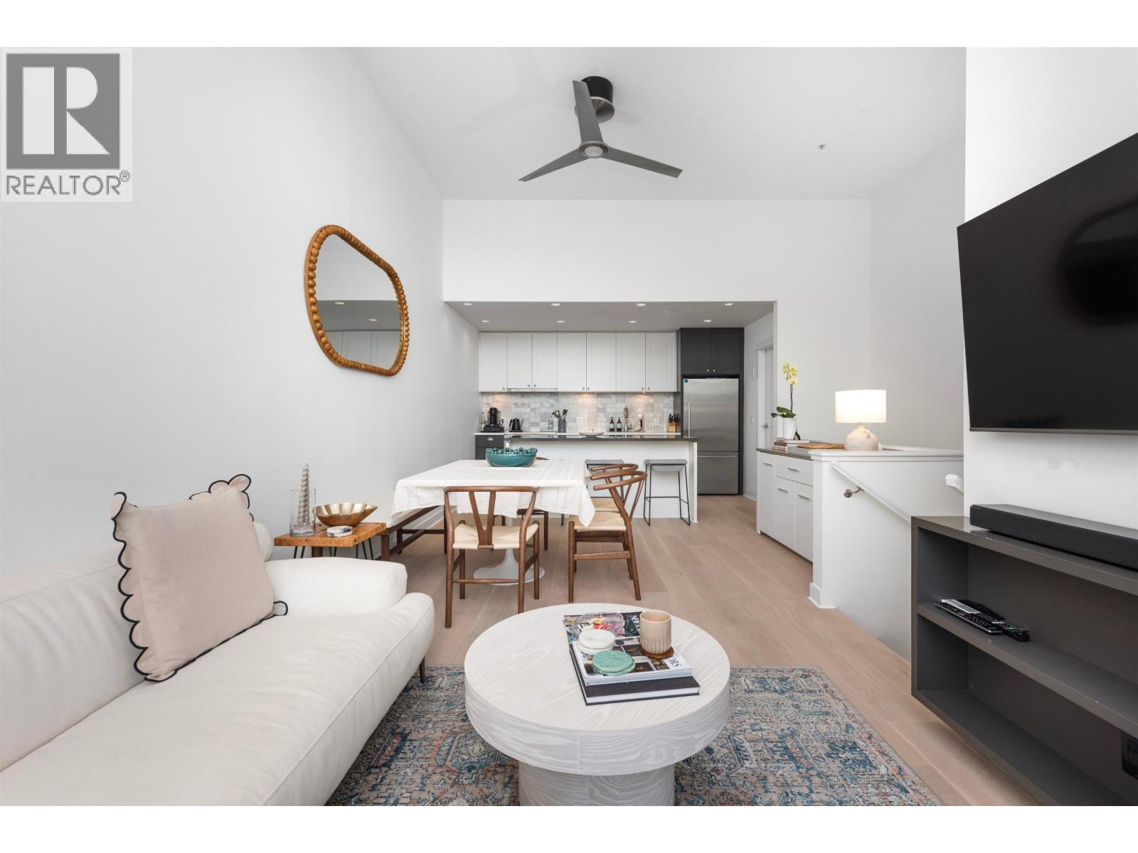 3429 Porter Street, Vancouver, British Columbia  V5N 4H2 - Photo 5 - R3045267