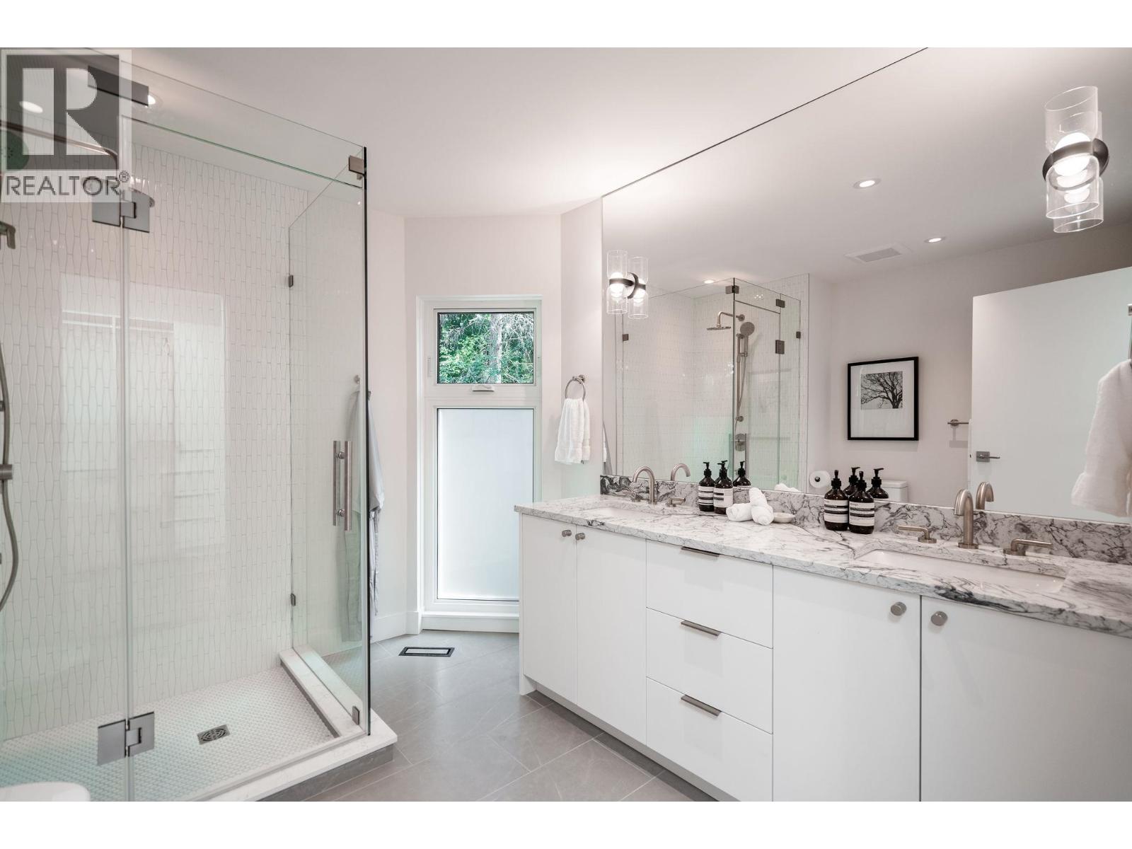 5061 Bear Lane, West Vancouver, British Columbia  V7W 1L2 - Photo 14 - R3045242
