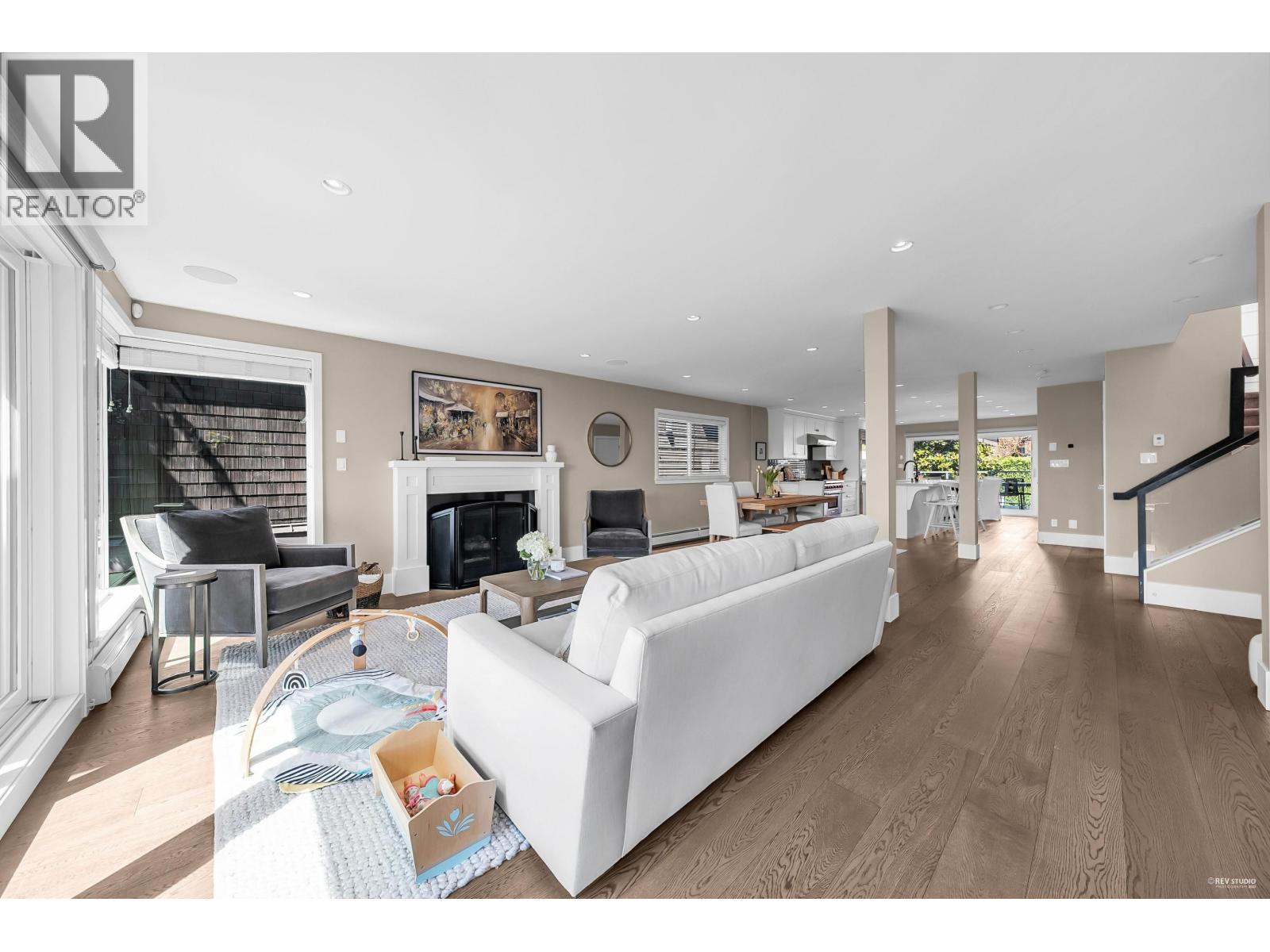 1251 Clyde Avenue, West Vancouver, British Columbia  V7T 1E6 - Photo 6 - R3045252