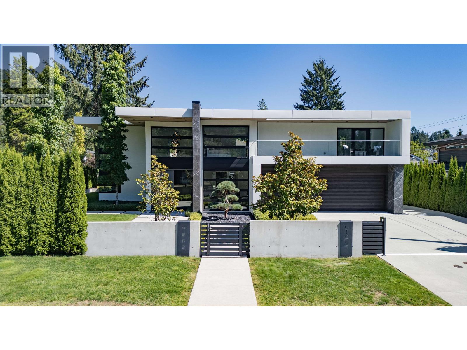4262 LIONS AVENUE, North Vancouver, British Columbia