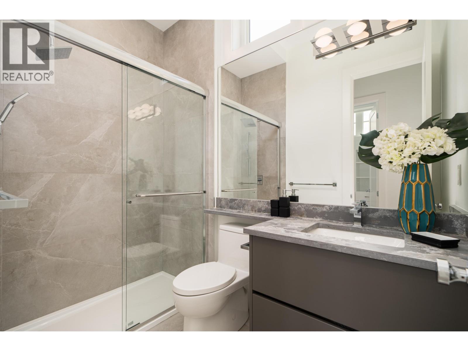 7577 Armstrong Street, Richmond, British Columbia  V6Y 0K5 - Photo 32 - R3045256