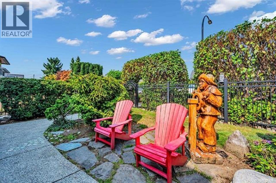 255 W 6th Street, North Vancouver, British Columbia  V7M 1K7 - Photo 32 - R3045276