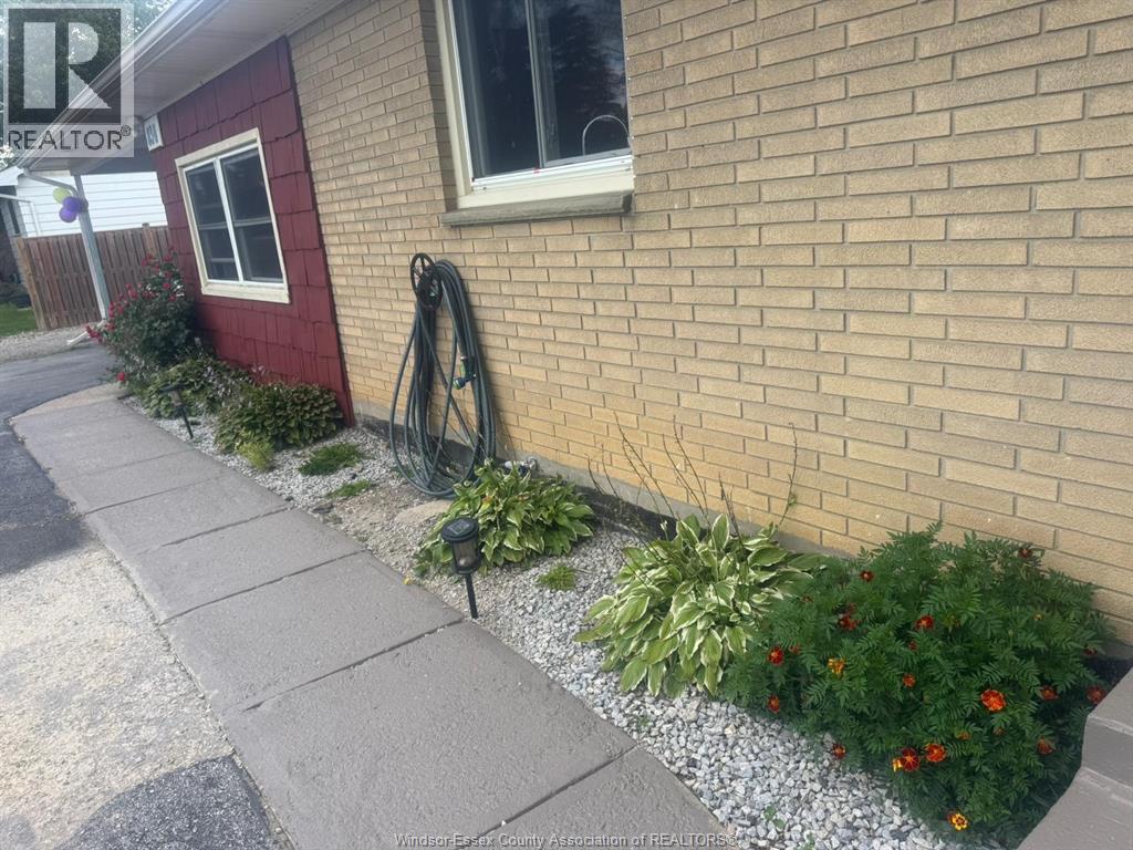 830 Talbot Road, Wheatley, Ontario  N0P 2P0 - Photo 4 - 25022746