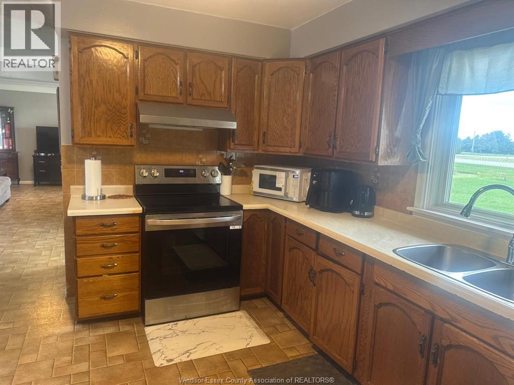 830 Talbot Road, Wheatley, Ontario  N0P 2P0 - Photo 11 - 25022746