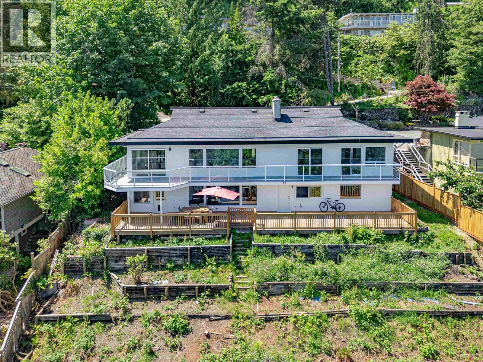 818 YOUNETTE DRIVE, West Vancouver, British Columbia