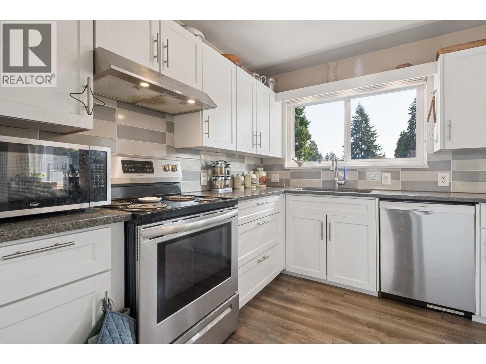 1610 Smith Avenue, Coquitlam, British Columbia  V3J 2Y3 - Photo 4 - R3045197