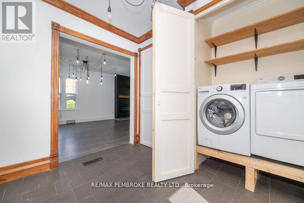 502 Mary Street, Pembroke, Ontario  K8A 5X1 - Photo 22 - X12372734