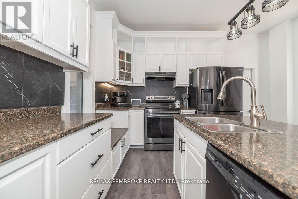 502 Mary Street, Pembroke, Ontario  K8A 5X1 - Photo 19 - X12372734